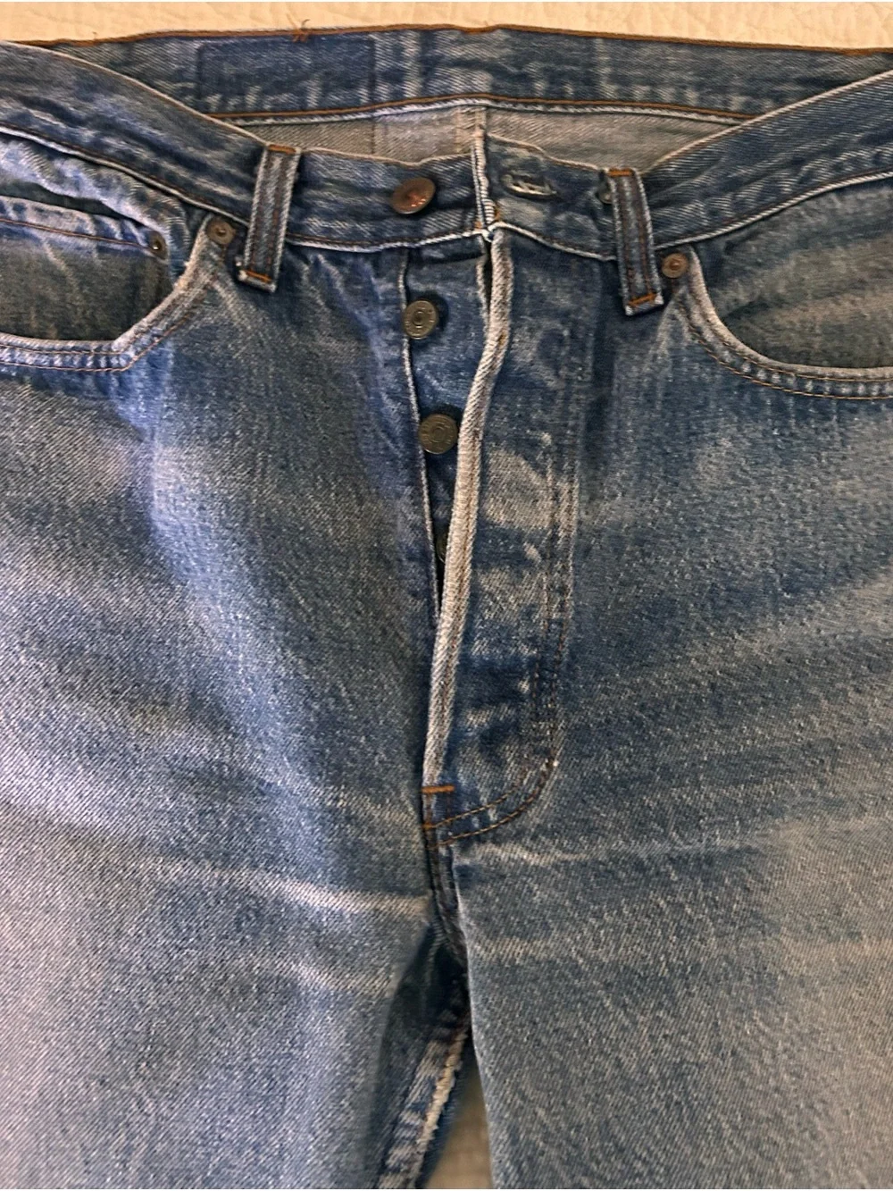 VINTAGE Levi's Men's Light Blue Straight Jeans